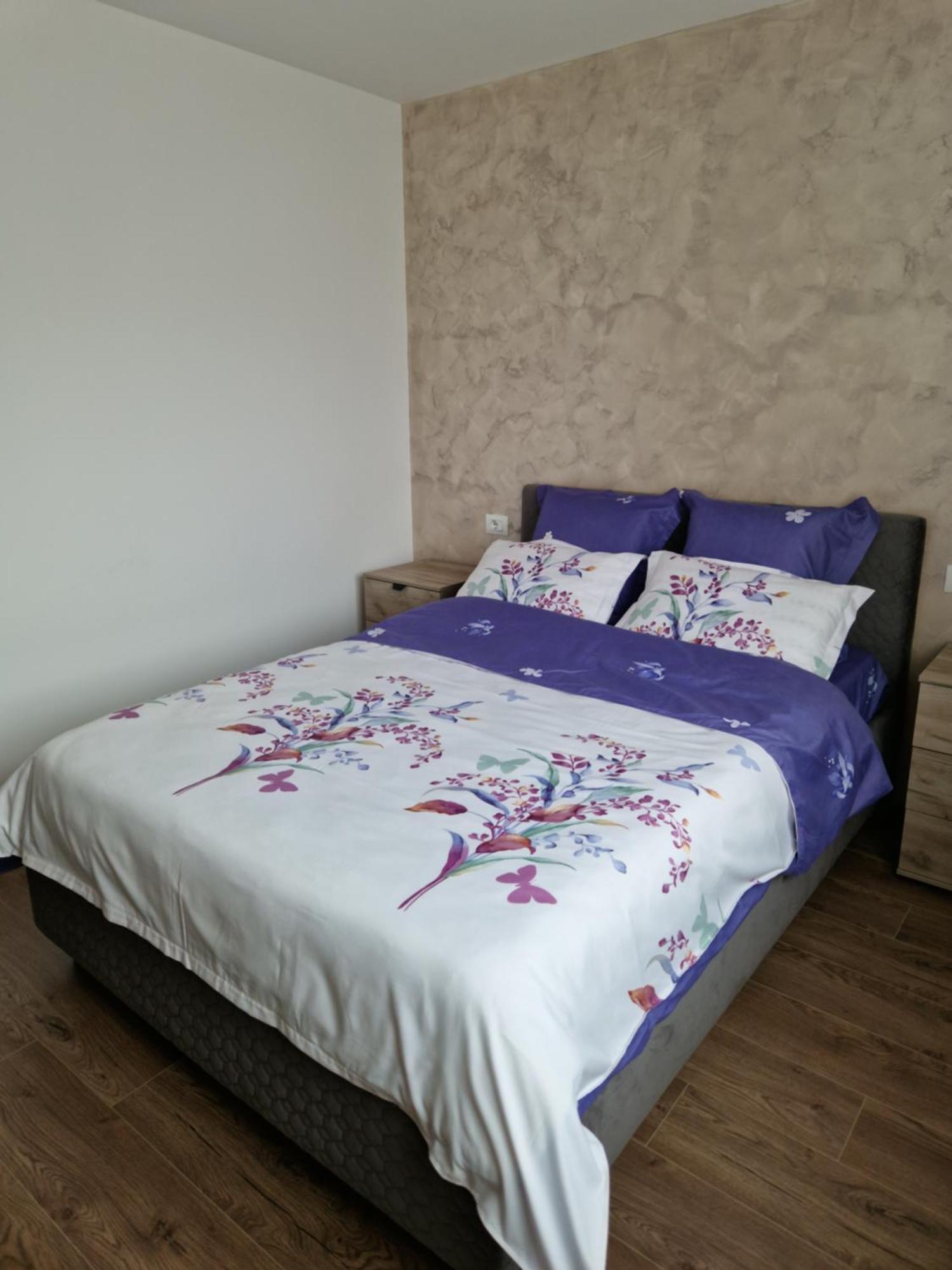 Downtown Apartment Ramnicu Valcea Ngoại thất bức ảnh