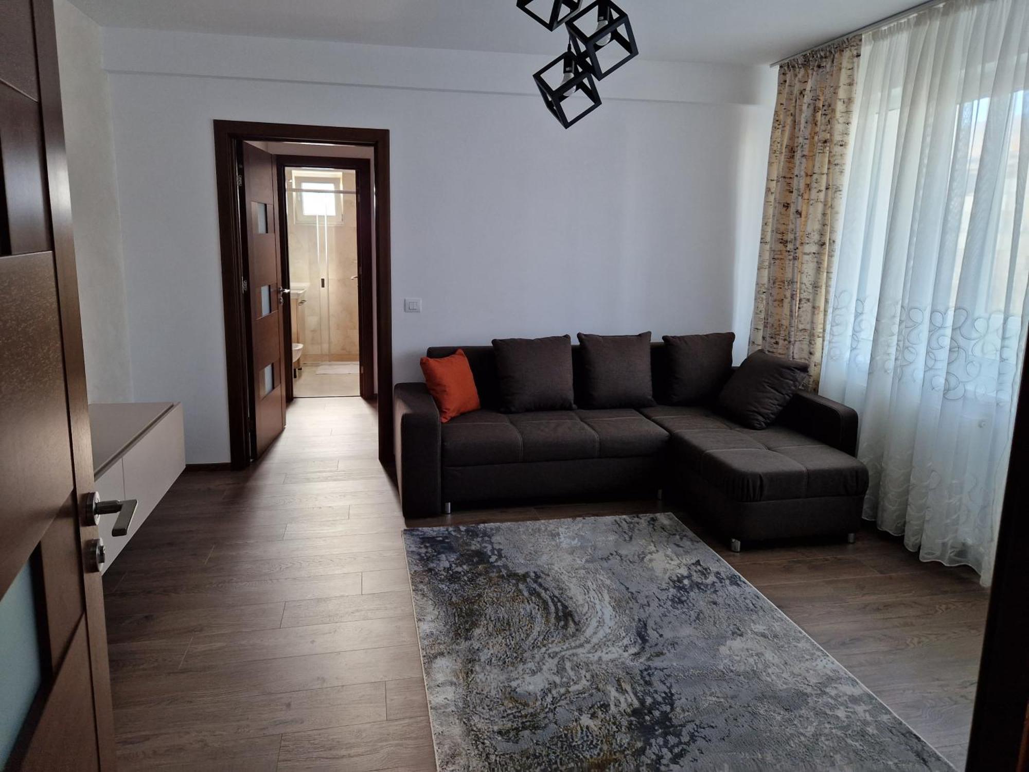 Downtown Apartment Ramnicu Valcea Ngoại thất bức ảnh