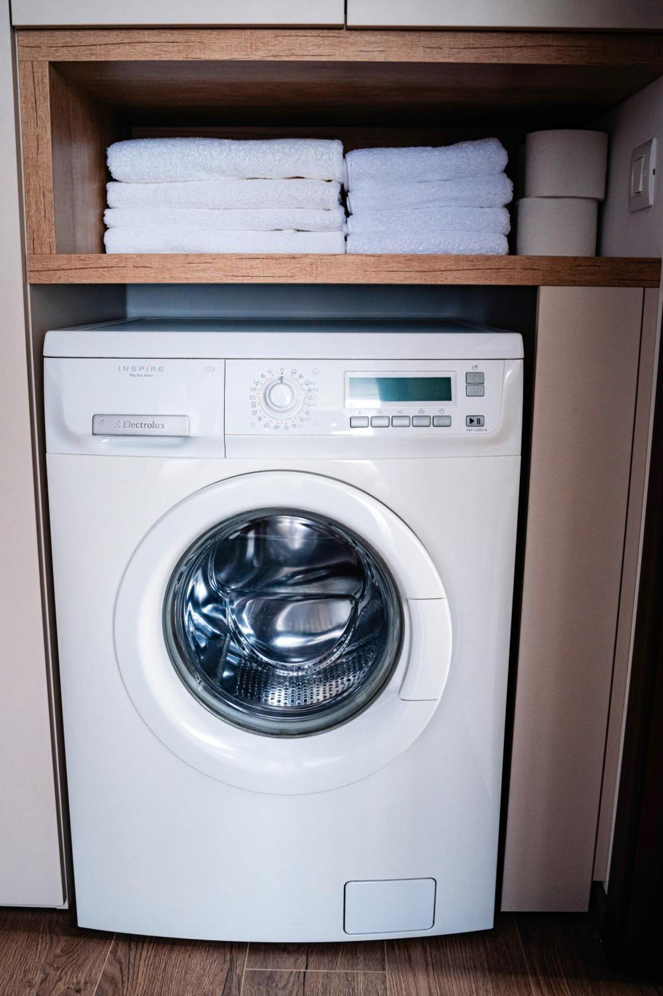 Downtown Apartment Ramnicu Valcea Ngoại thất bức ảnh