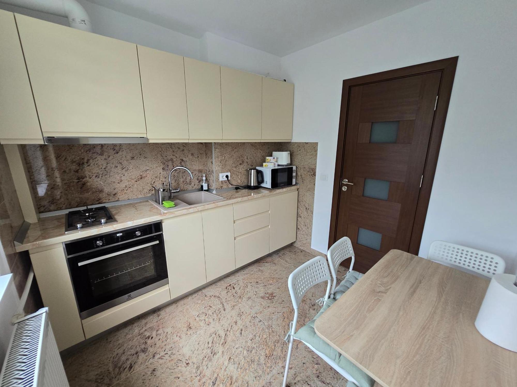 Downtown Apartment Ramnicu Valcea Ngoại thất bức ảnh